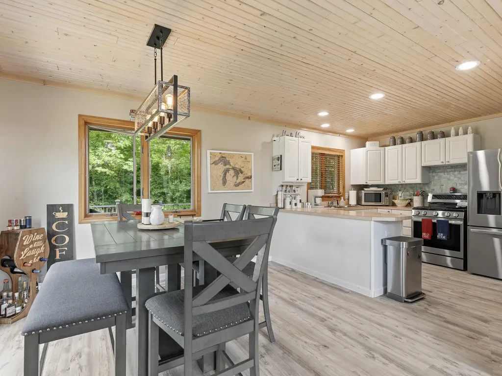 9551 Clubhouse Drive W Morton Township MI 49346