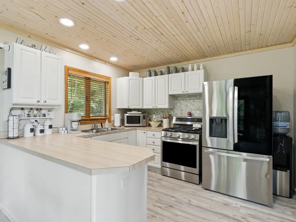 9551 Clubhouse Drive W Morton Township MI 49346