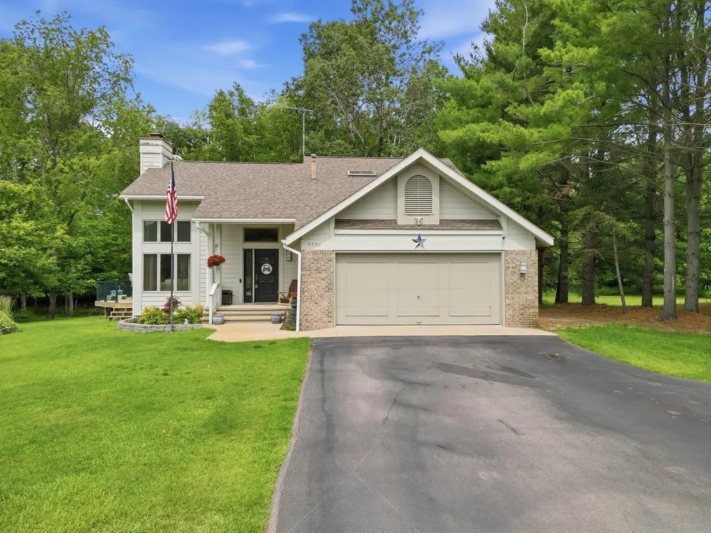 9551 Clubhouse Drive W Morton Township MI 49346