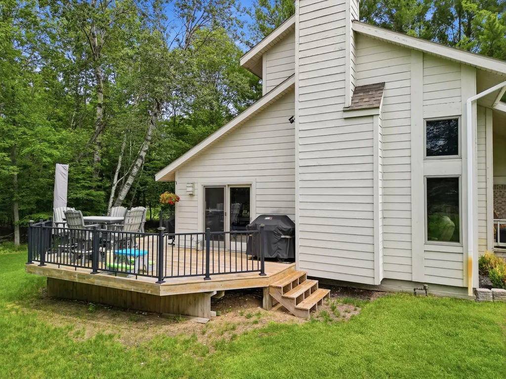 9551 Clubhouse Drive W Morton Township MI 49346