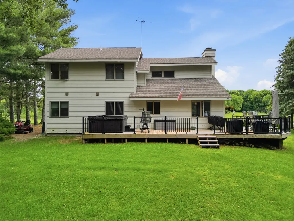 9551 Clubhouse Drive W Morton Township MI 49346