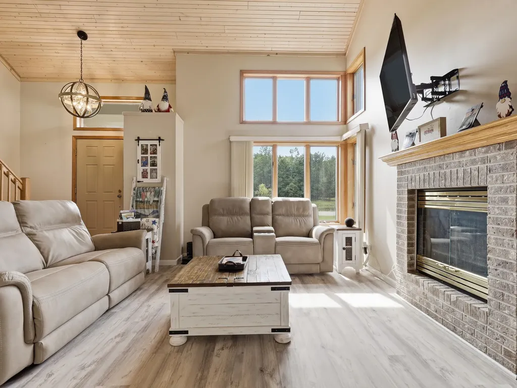 9551 Clubhouse Drive W Morton Township MI 49346