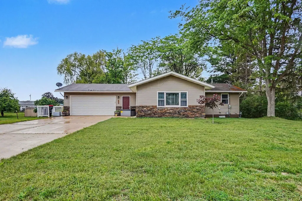412 W Church Avenue Richmond Township MI 49677