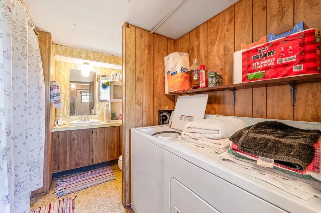 11592 80th Avenue Morton Township MI 49332