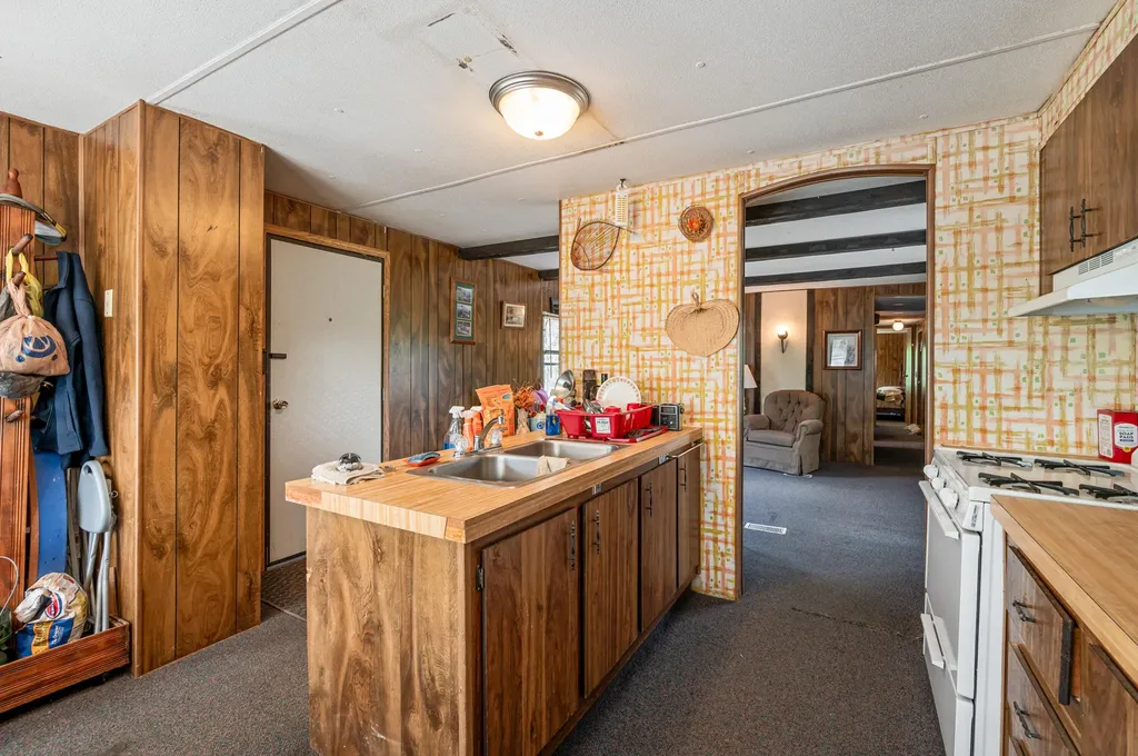 11592 80th Avenue Morton Township MI 49332