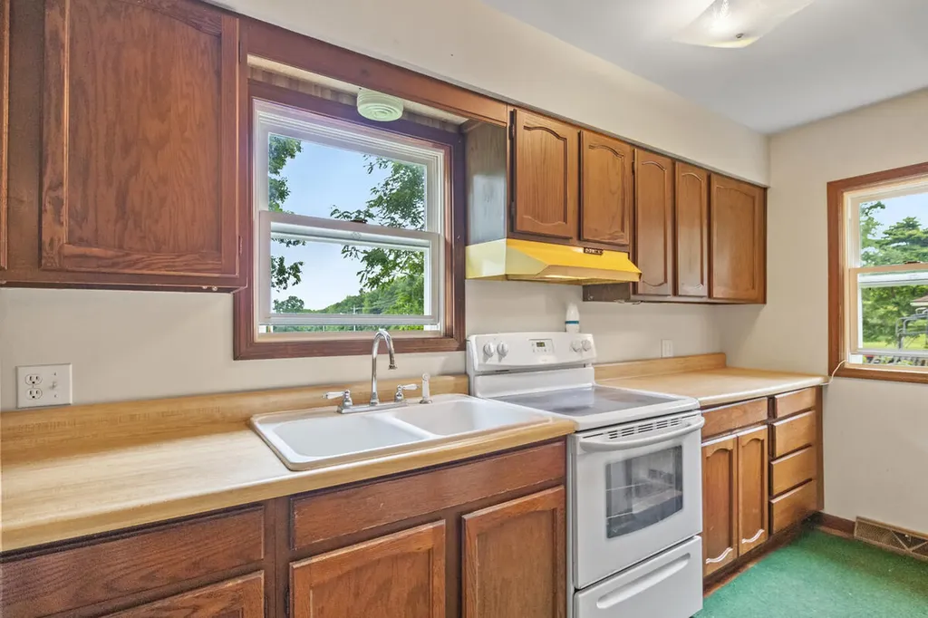 172 Bridge Street Newaygo City MI 49337