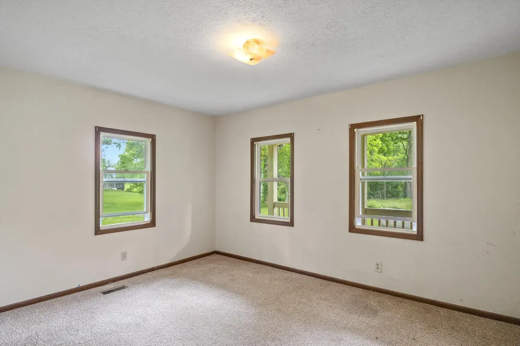 172 Bridge Street Newaygo City MI 49337