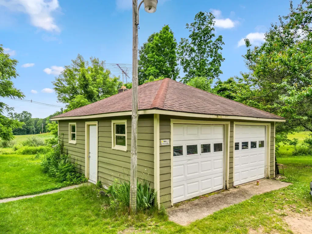 172 Bridge Street Newaygo City MI 49337