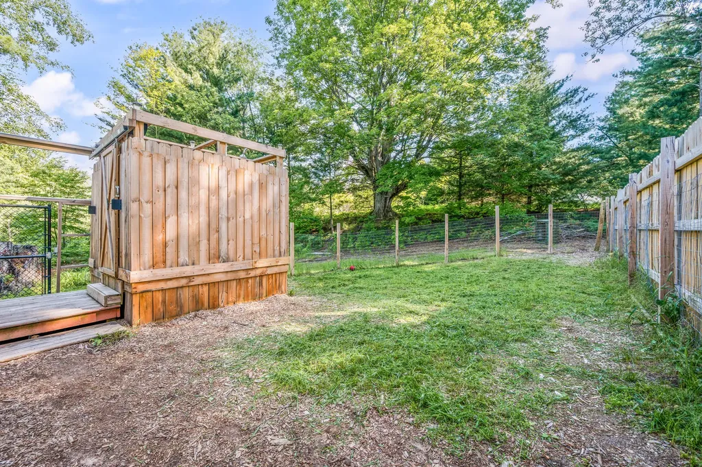 15971 Penesal Road Rose Lake Township MI 49655