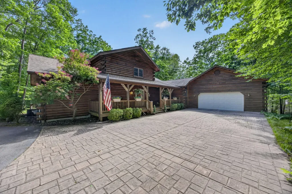 10231 Mountain View Trail Austin Township MI 49346