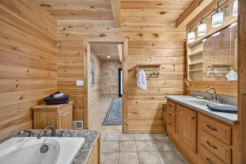 10231 Mountain View Trail Austin Township MI 49346