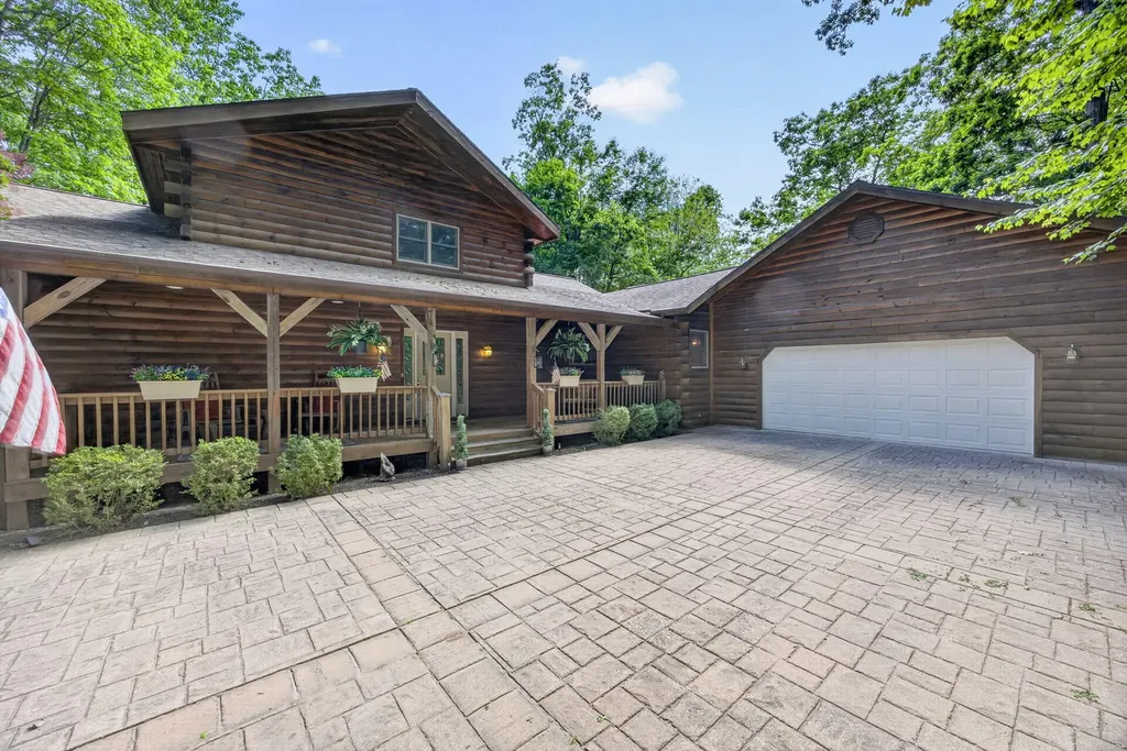 10231 Mountain View Trail Austin Township MI 49346