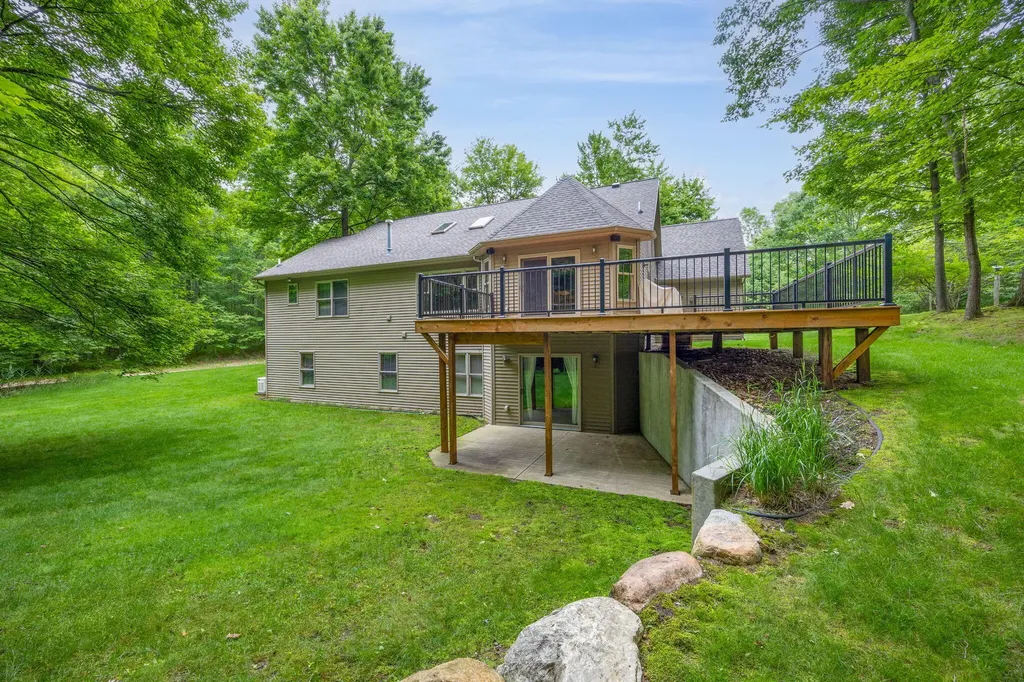 10372 Mountain View Trail Austin Township MI 49346
