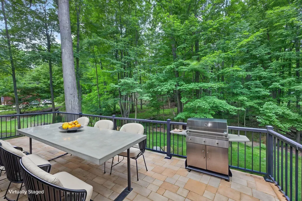 10372 Mountain View Trail Austin Township MI 49346