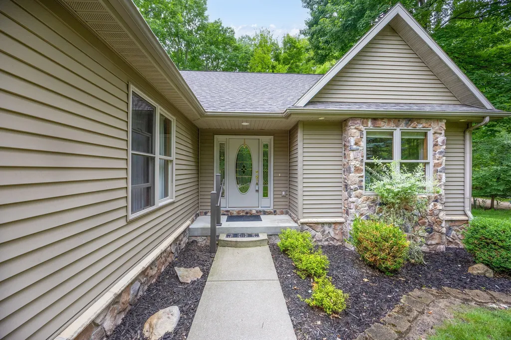 10372 Mountain View Trail Austin Township MI 49346