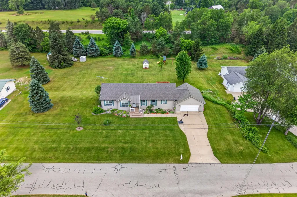 20777 Walnut Drive Richmond Township MI 49677