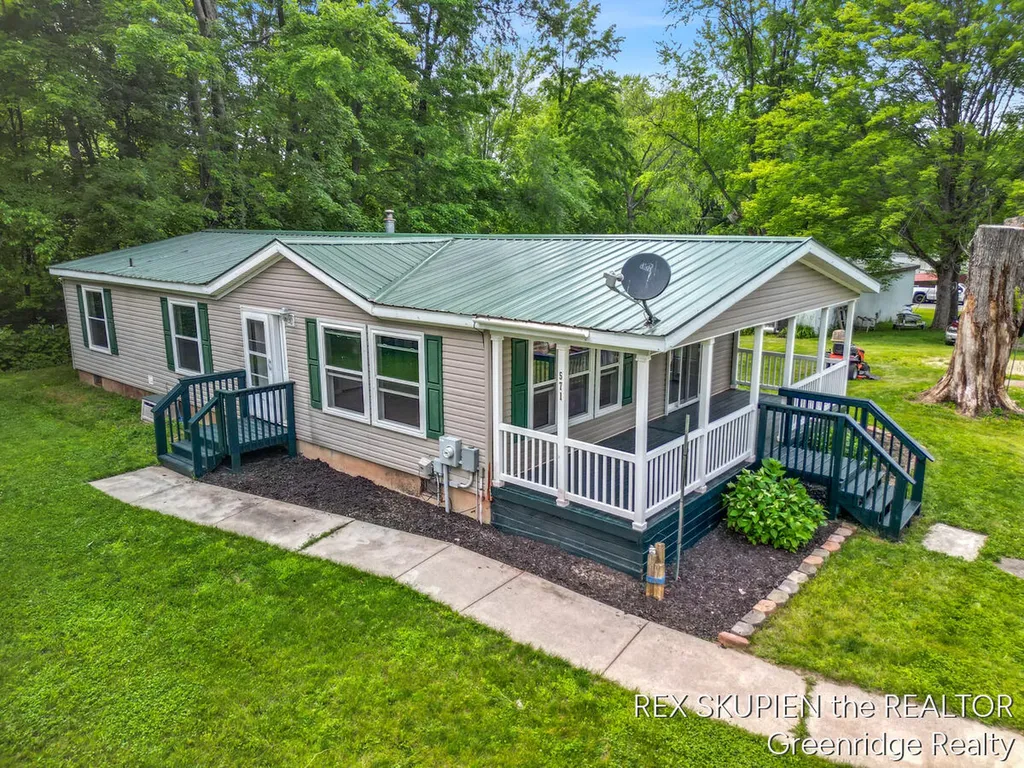 571 W Eagle Ridge Lincoln Township MI 49349