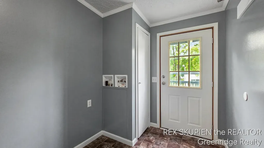 571 W Eagle Ridge Lincoln Township MI 49349