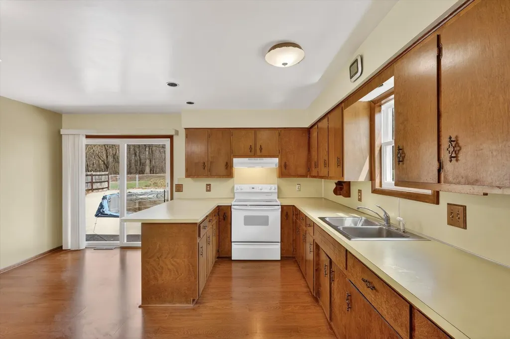 7045 17 Mile (house) Road NE Nelson Township MI 49319