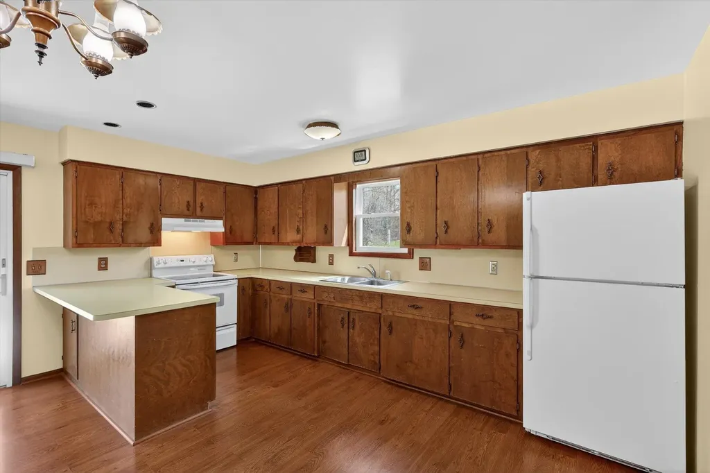 7045 17 Mile (house) Road NE Nelson Township MI 49319