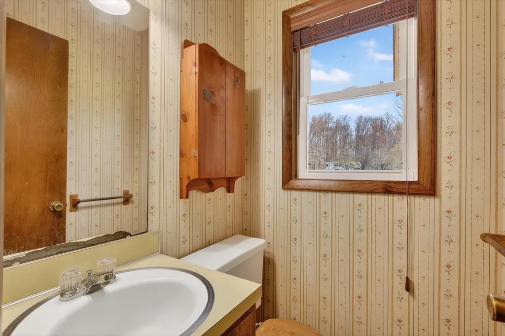 7045 17 Mile (house) Road NE Nelson Township MI 49319