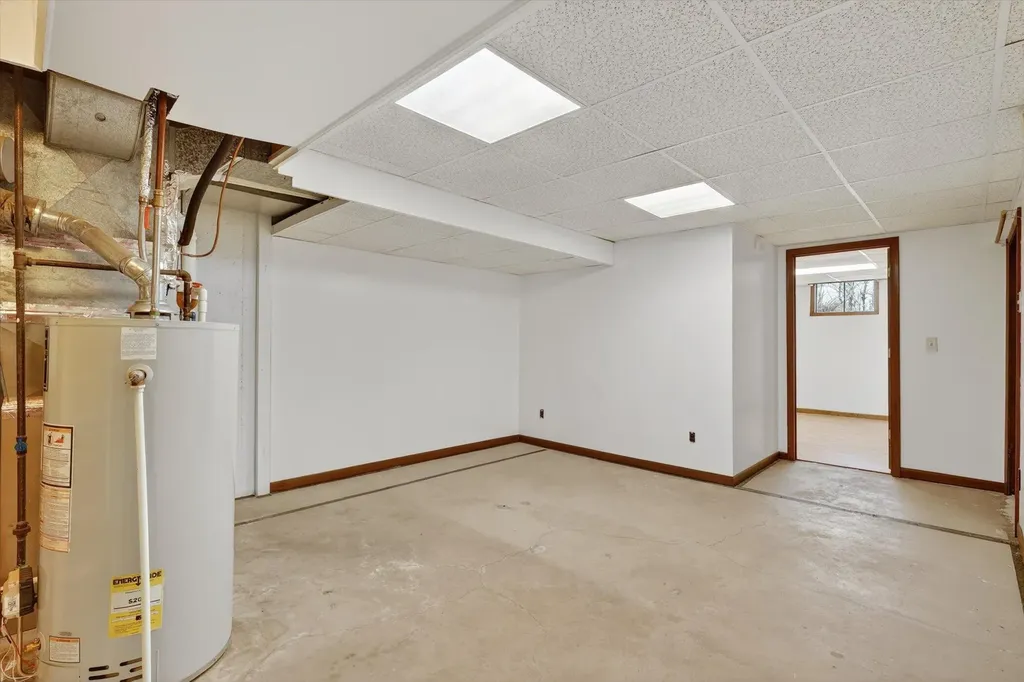 7045 17 Mile (house) Road NE Nelson Township MI 49319