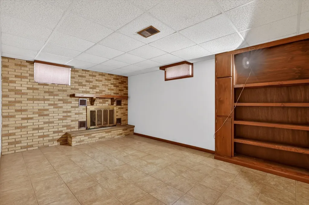 7045 17 Mile (house) Road NE Nelson Township MI 49319