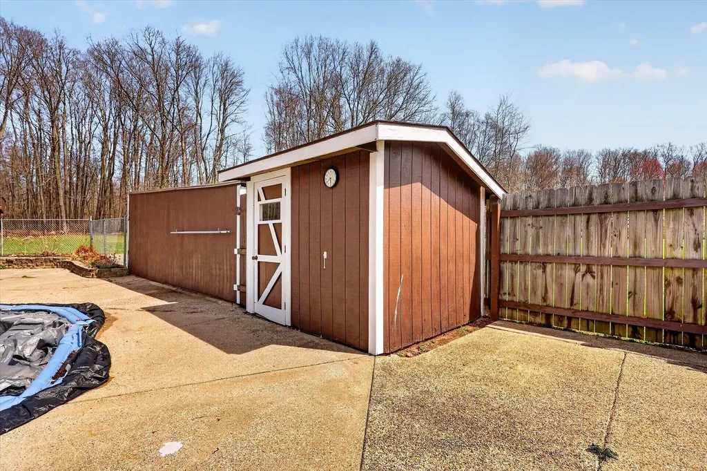 7045 17 Mile (house) Road NE Nelson Township MI 49319