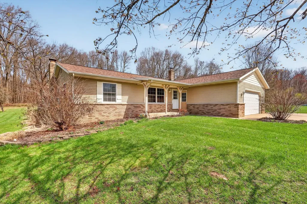 7045 17 Mile (house) Road NE Nelson Township MI 49319