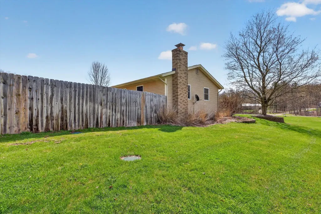 7045 17 Mile (house) Road NE Nelson Township MI 49319