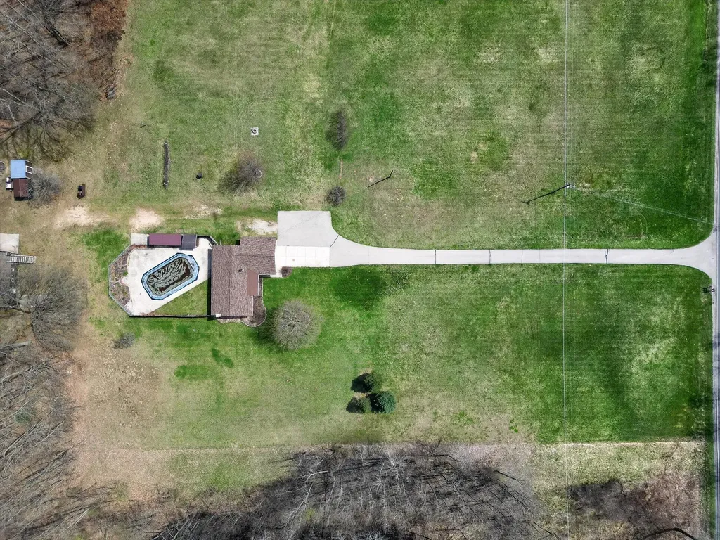 7045 17 Mile (house) Road NE Nelson Township MI 49319