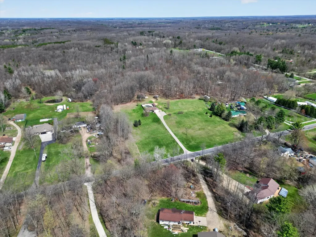 7045 17 Mile (house) Road NE Nelson Township MI 49319