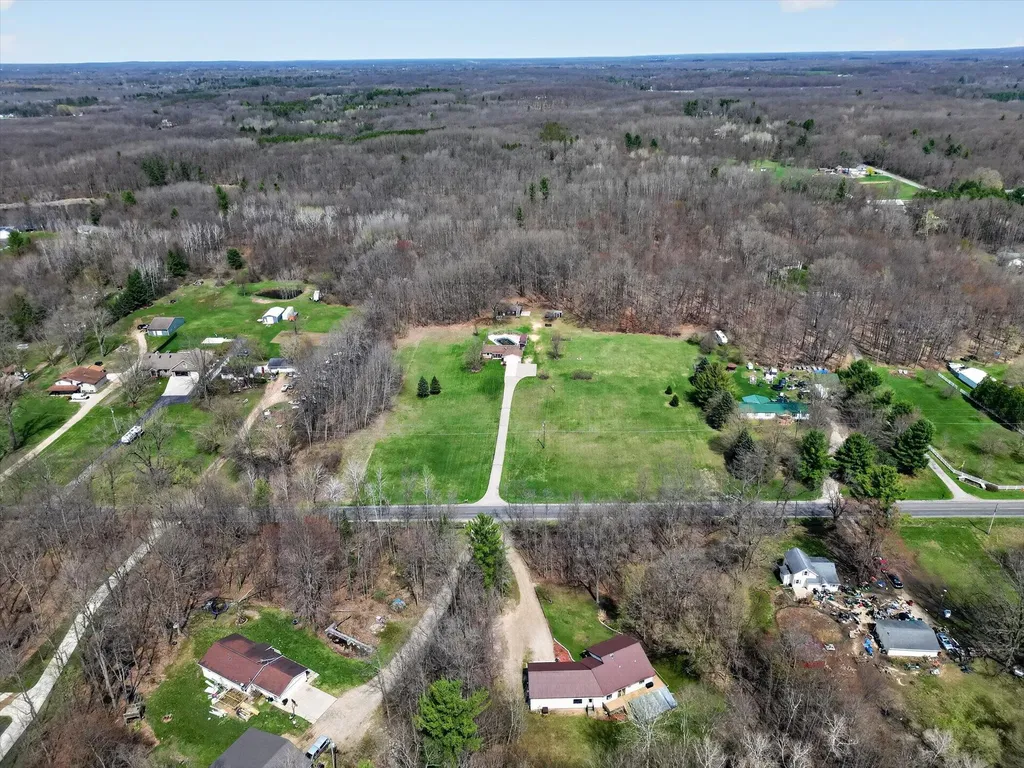7045 17 Mile (house) Road NE Nelson Township MI 49319