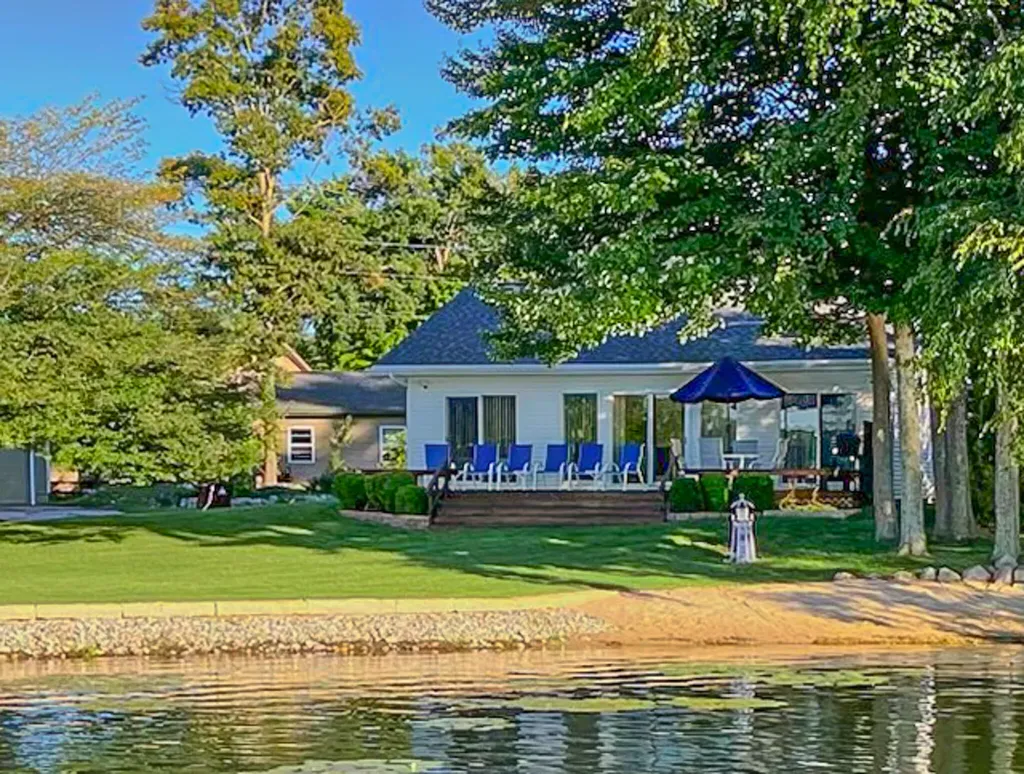 7837 Bay Meadow Morton Township MI 49346