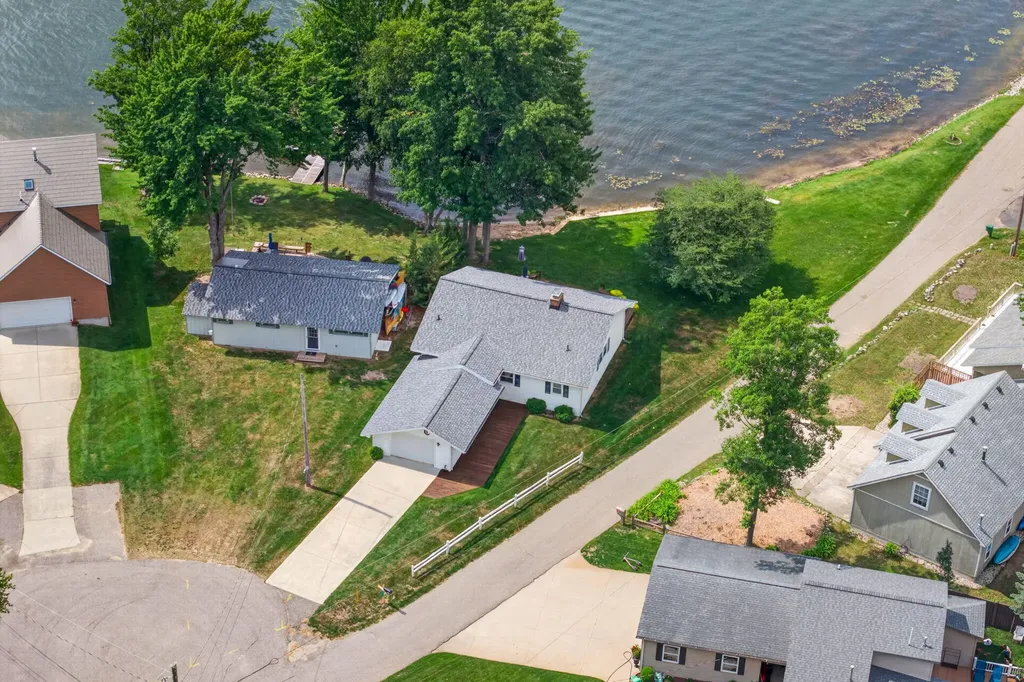 7837 Bay Meadow Morton Township MI 49346