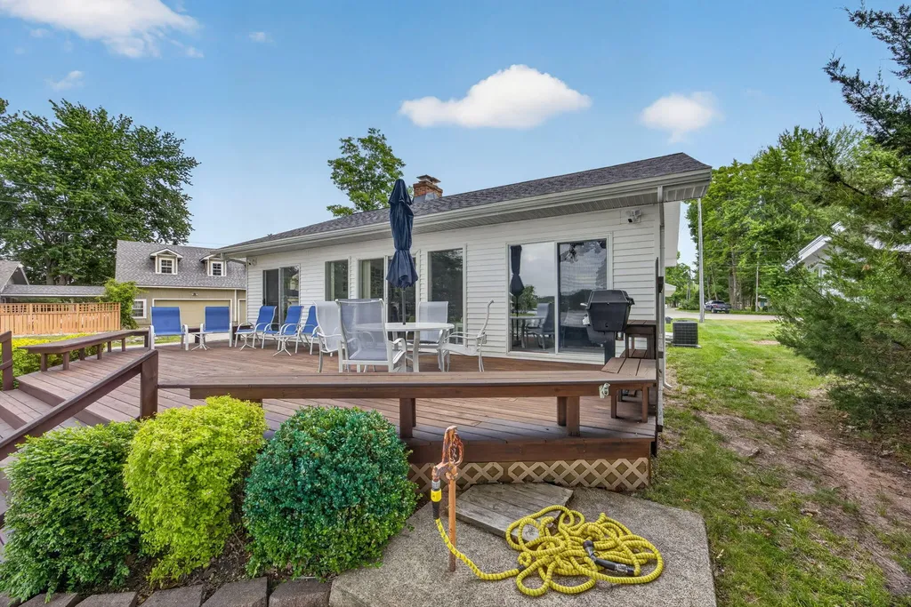 7837 Bay Meadow Morton Township MI 49346