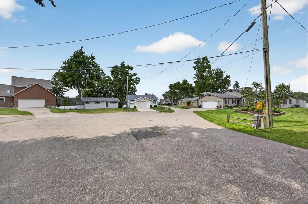 7837 Bay Meadow Morton Township MI 49346