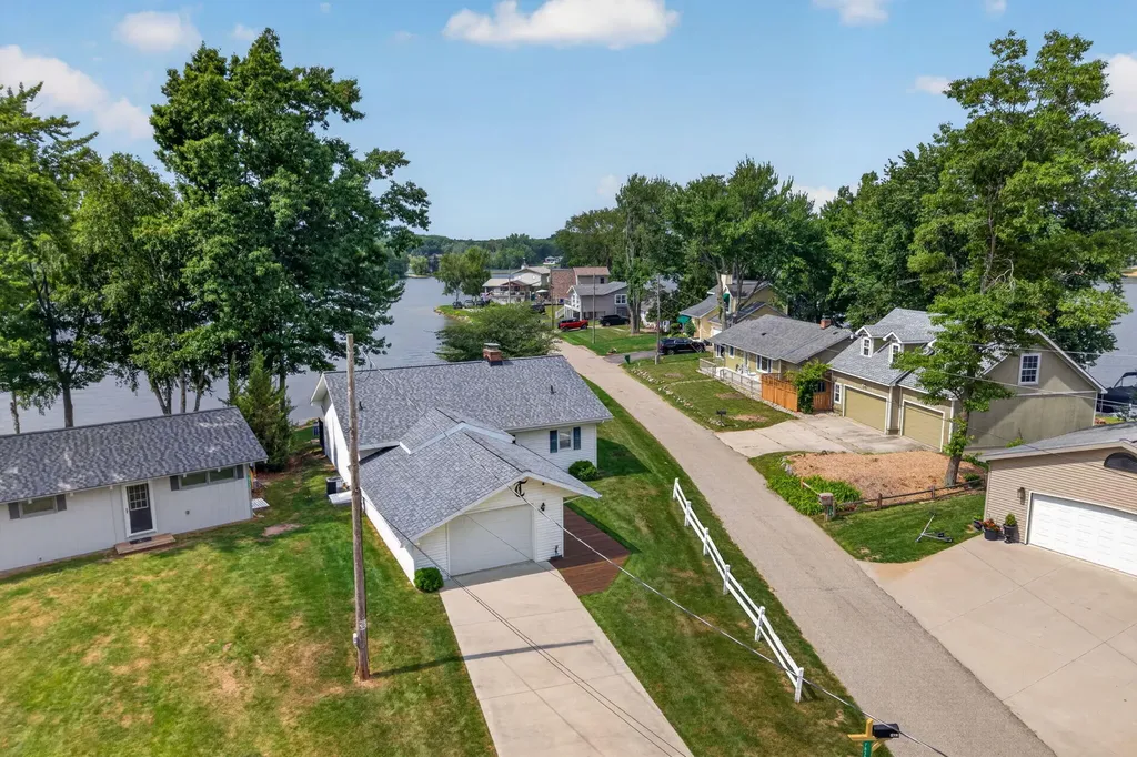 7837 Bay Meadow Morton Township MI 49346