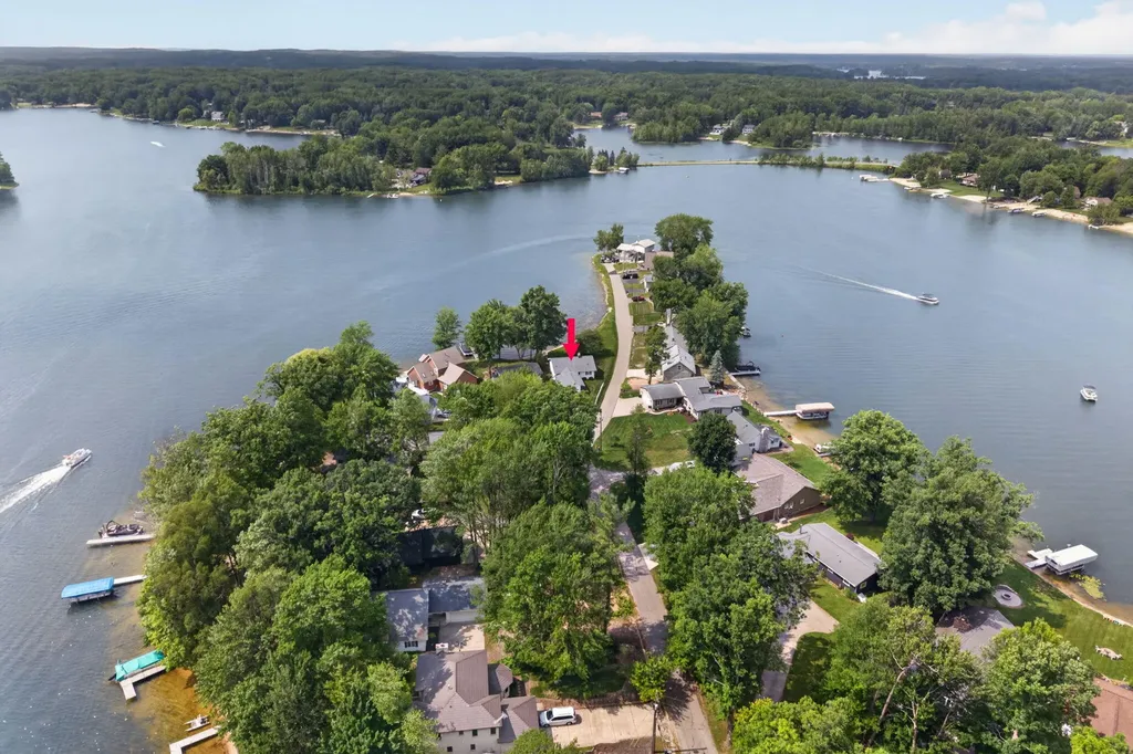 7837 Bay Meadow Morton Township MI 49346