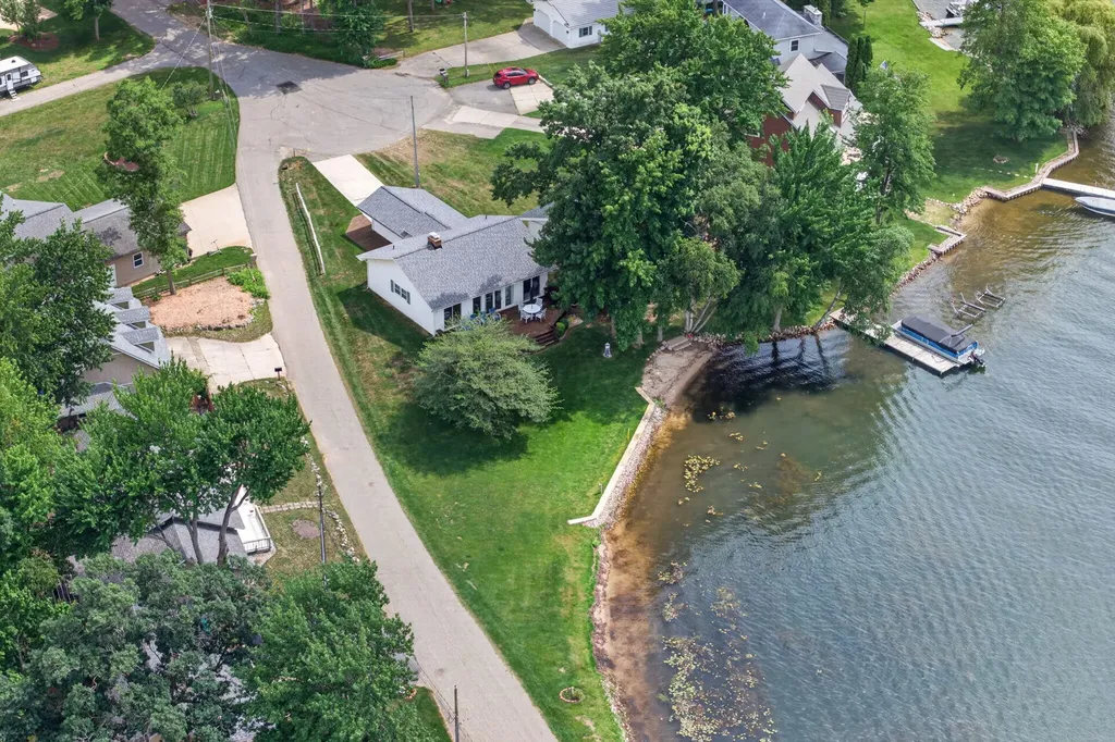 7837 Bay Meadow Morton Township MI 49346