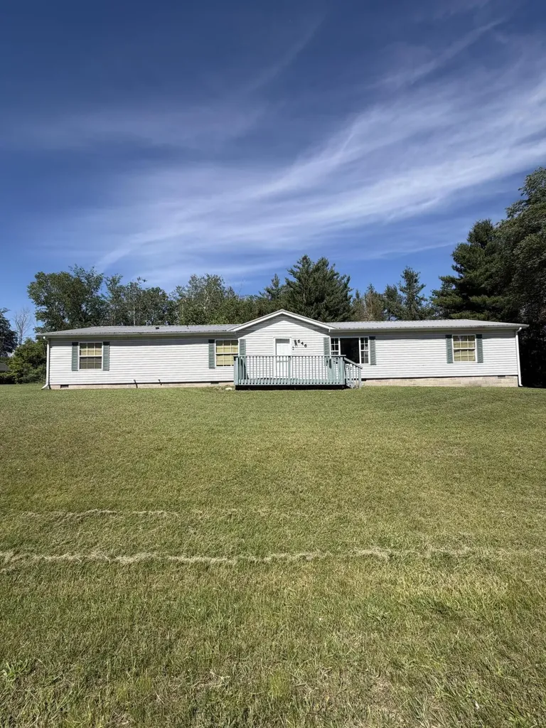646 George Street Grant Township MI 48617