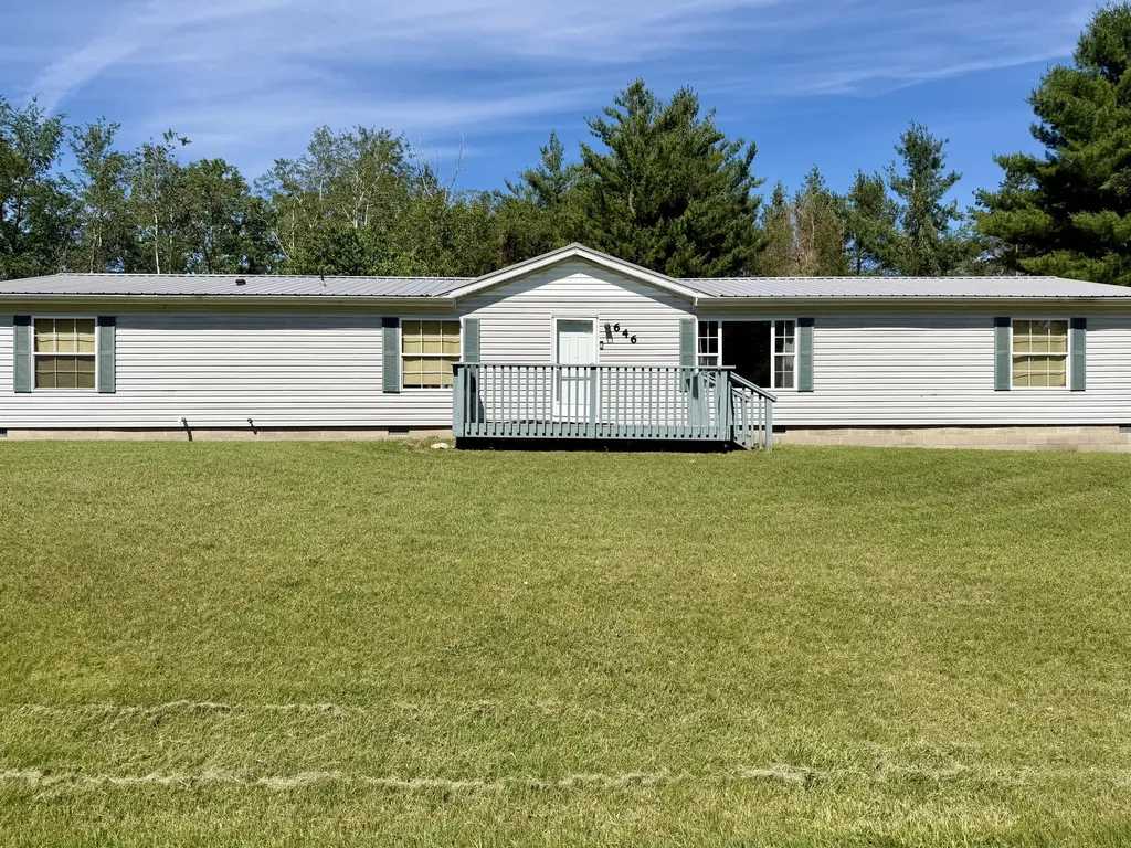 646 George Street Grant Township MI 48617