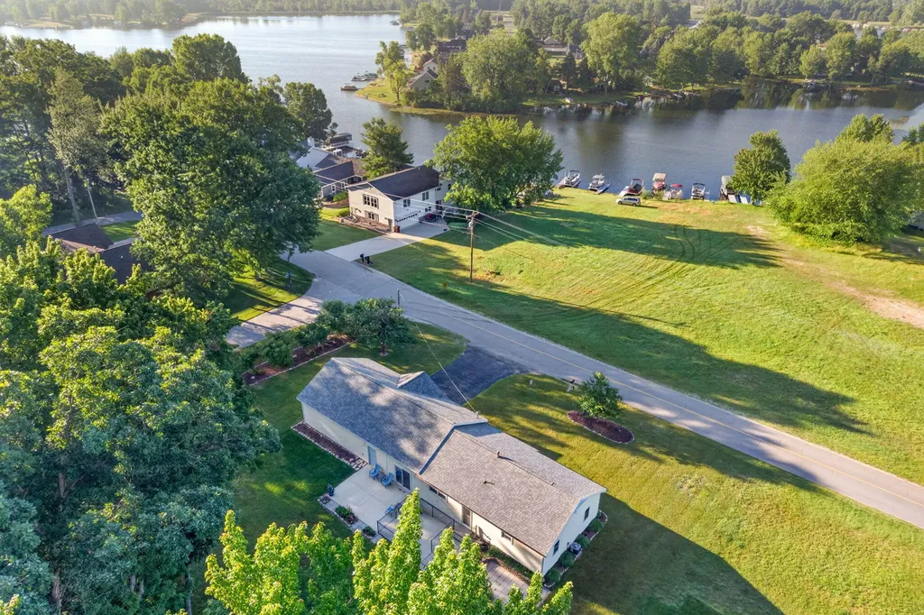 11328 Old Pierce Road Morton Township MI 49346
