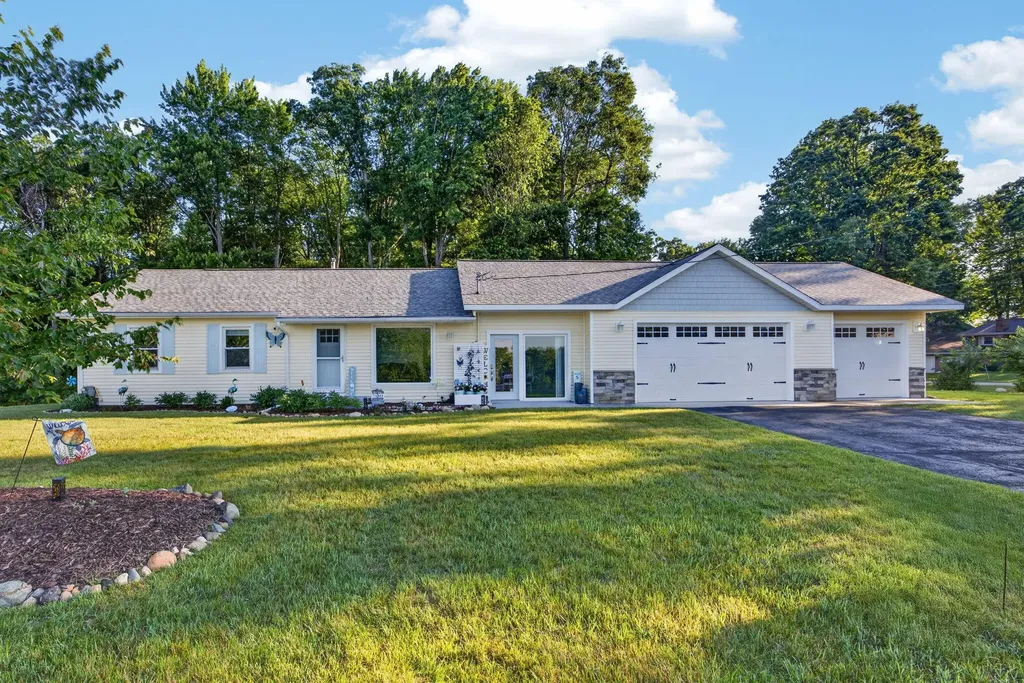 11328 Old Pierce Road Morton Township MI 49346