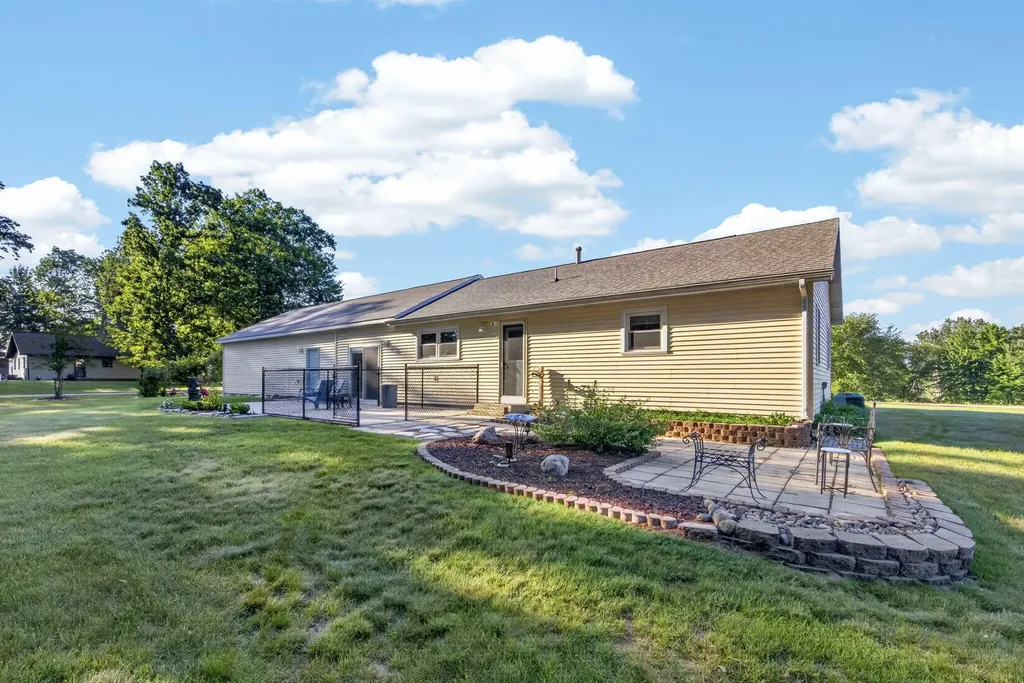 11328 Old Pierce Road Morton Township MI 49346
