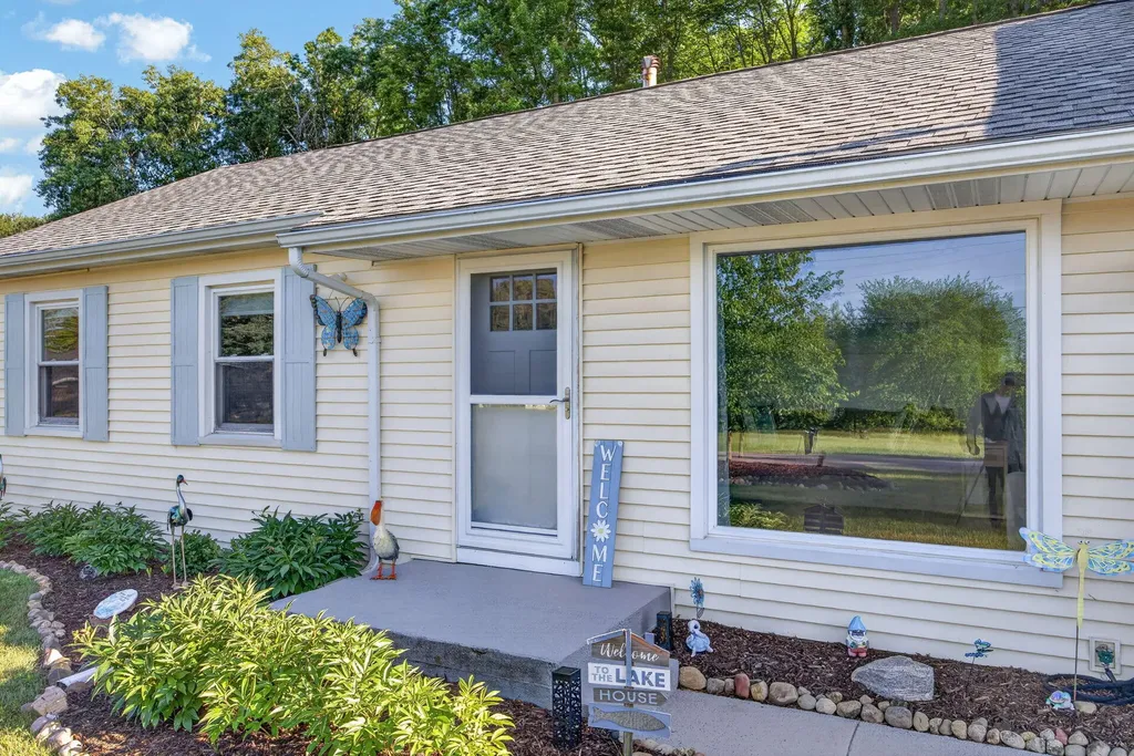 11328 Old Pierce Road Morton Township MI 49346