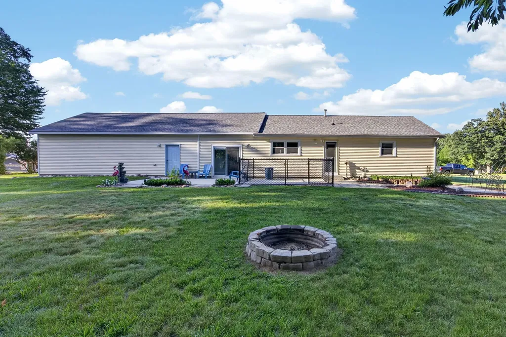 11328 Old Pierce Road Morton Township MI 49346