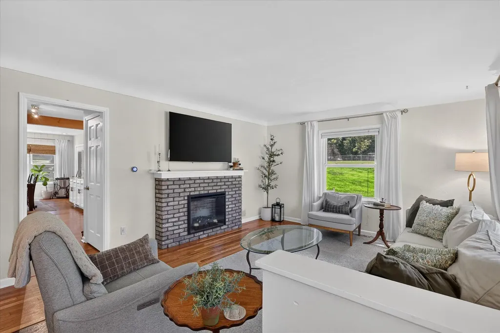 754 Collindale Avenue NW Grand Rapids City MI 49504