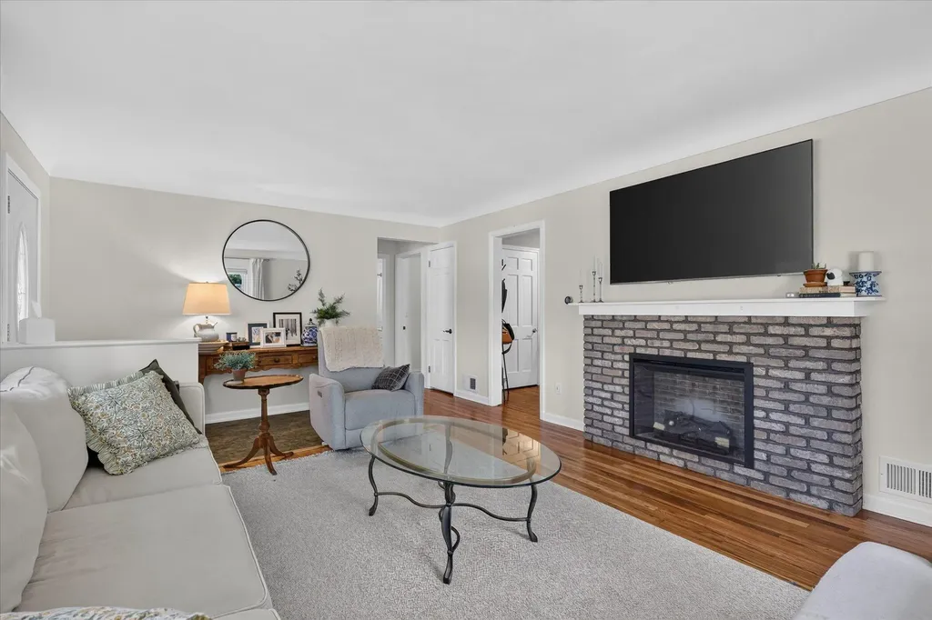 754 Collindale Avenue NW Grand Rapids City MI 49504