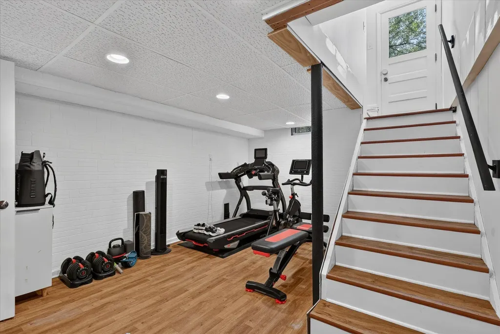 754 Collindale Avenue NW Grand Rapids City MI 49504